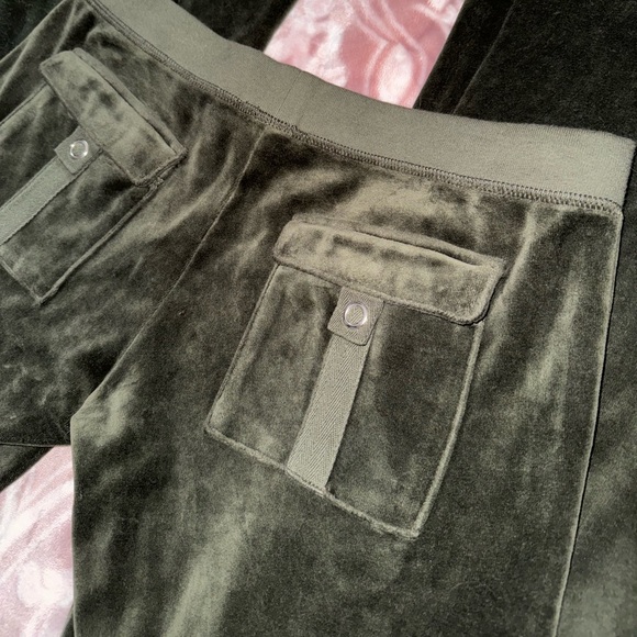 NWT vintage army green “Free to be a Juicy girl” Juicy Couture tracksuit - Picture 8 of 11